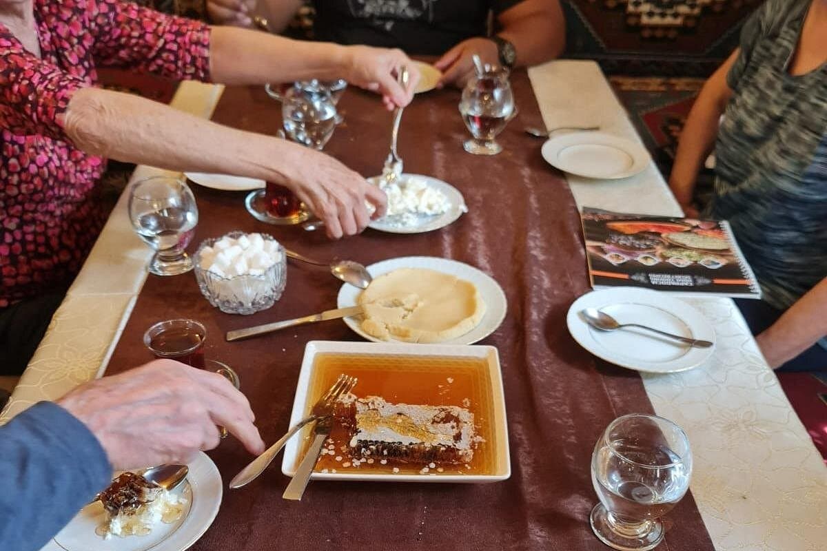 Cappadocia Beekeeping Experience – Harvest Fresh Honey & Taste Nature’s Sweetest Secret - Image 10