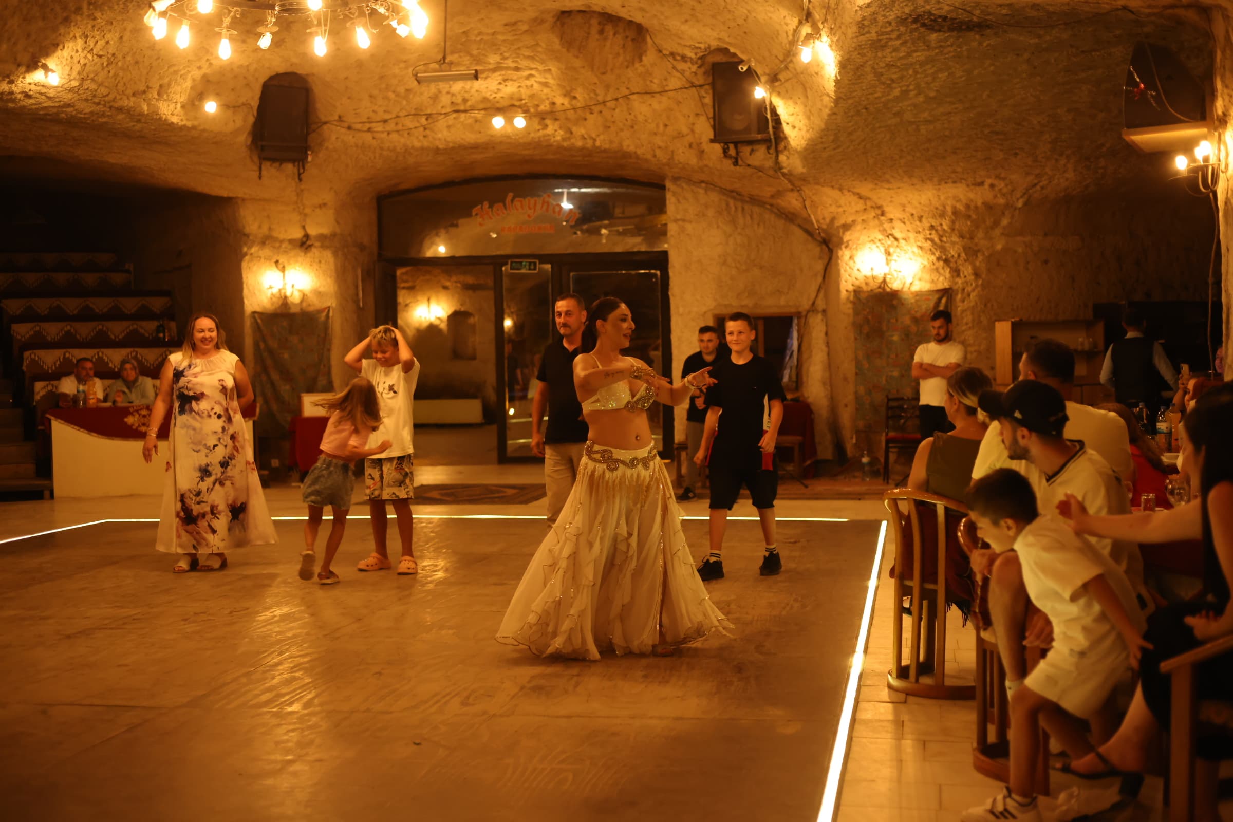 Cappadocia Turkish Night Show with Dinner & Unlimited Drinks - Image 11
